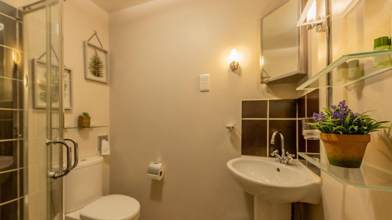 Benview & Luxury Lodge, Isle Of North Uist